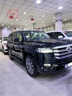 تۆیۆتا لاند کروزەر